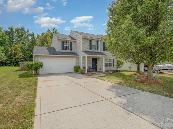 3937 Far West Dr, Charlotte, NC 28269