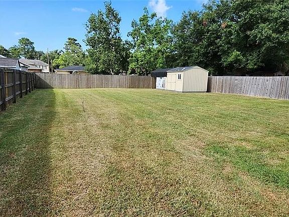 3rd image of 265 Sun Valley Dr
