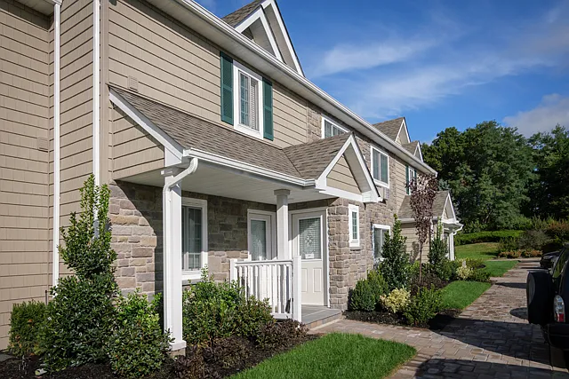 Fairfield Townhouses At Holtsville — Photo 6