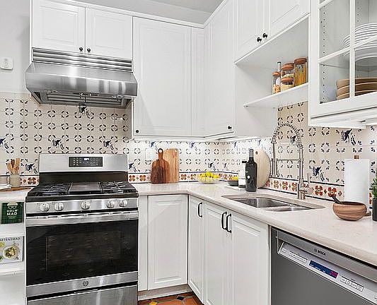 4th image of 400 Lincoln Pl APT 3I