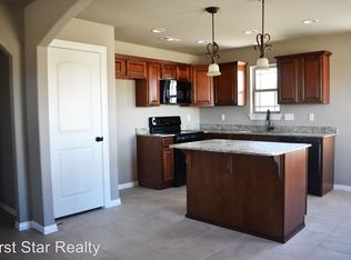 1640 Secretariat Ln, Prairie Grove, AR 72753