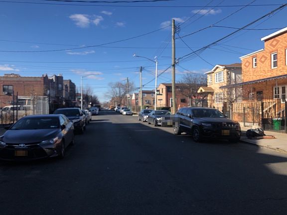 4th image of 850 Belmont Ave