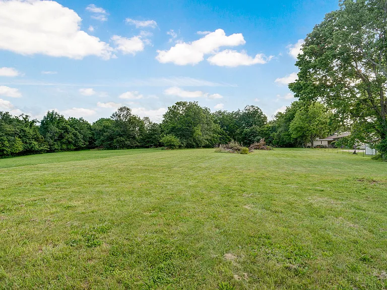 5021 S Farm Road 137 — Photo 16