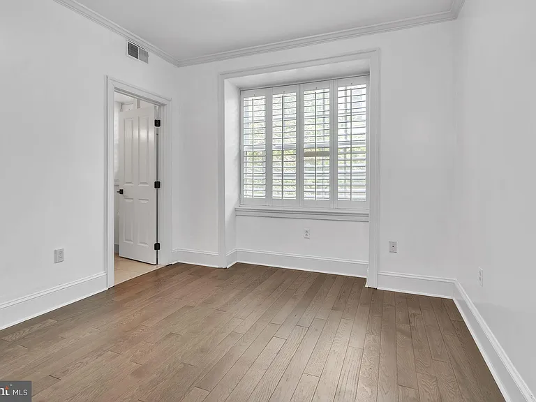 1750 16th St NW #13 — Photo 16