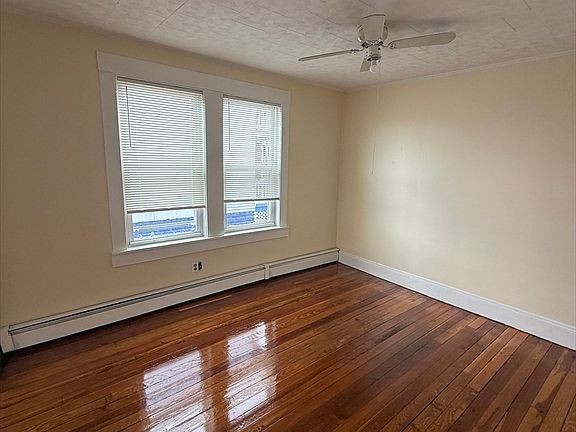 3rd image of 49 Camden St