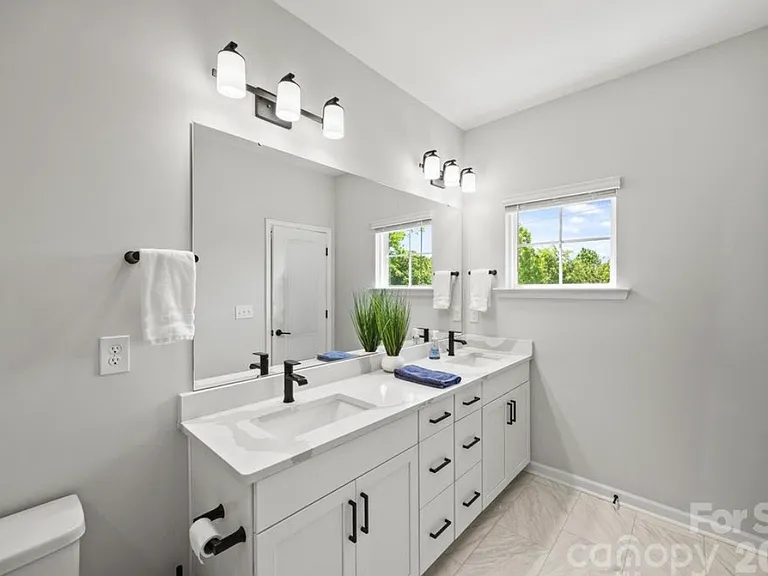 424 Catawba Ave — Photo 11