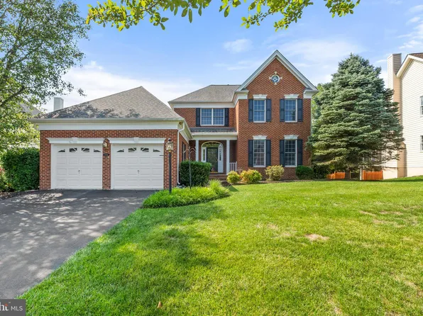 15641 Ryder Cup Dr, Haymarket, VA 20169