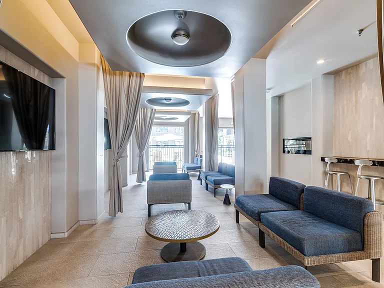 Alexan 5151 — Photo 15