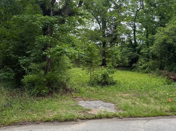 731 Turner St, Griffin, GA 30223