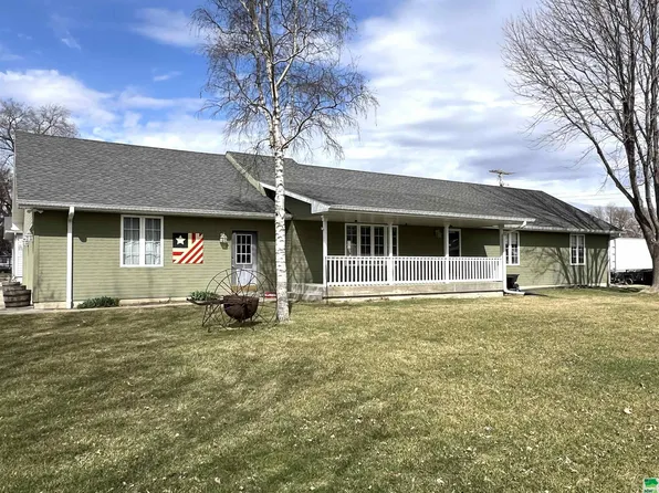 114 N 2nd St, Homer, NE 68030