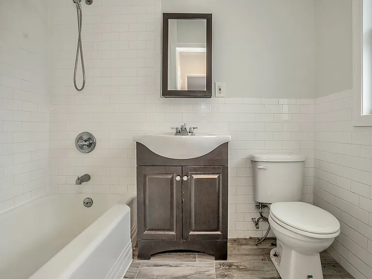 103 Lawson St #B — Photo 11