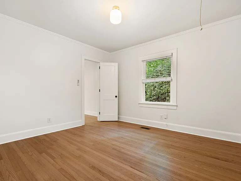 126 Weaver Rd — Photo 14