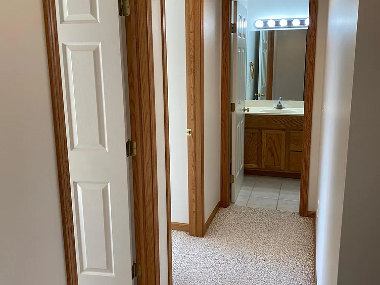 6214 Elliott Ct — Photo 11