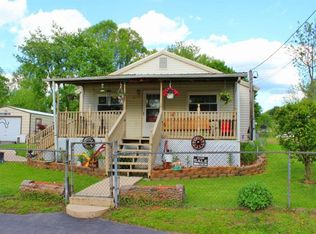 36 Office St, Oak Hill, WV 25901