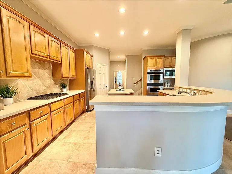 24527 Bay Hill Blvd — Photo 16