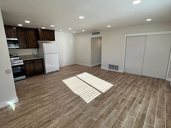 3rd image of 8212 Cordelia Cir