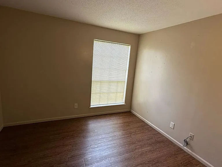 601 E Maryland Ave #205205 — Photo 6