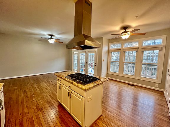 4th image of 10420 Dalebrooke Ln