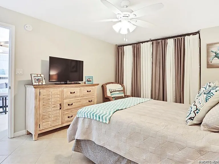 10600 S Ocean Dr #2 — Photo 15