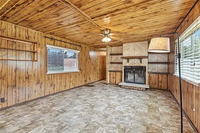 3 bed, 2.0 bath, 1120 sqft, $1,200 — Photo 4