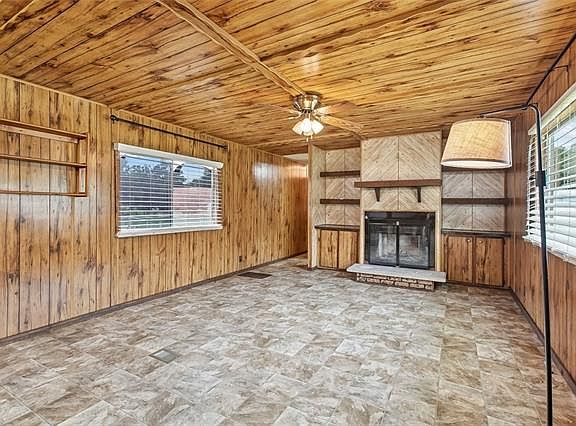 4th image of 55032 Mandella Rd