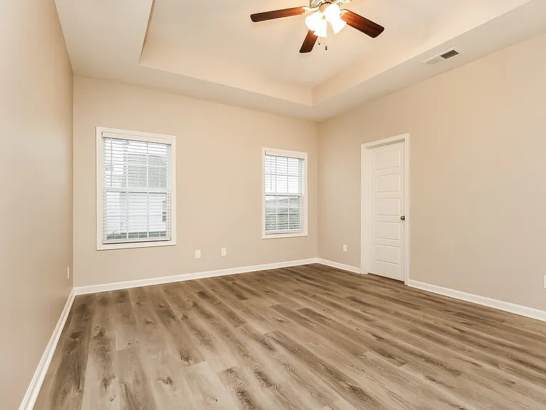 708 Mitscher Dr — Photo 9