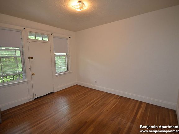 2nd image of 1634 Commonwealth Ave Unit 5EE