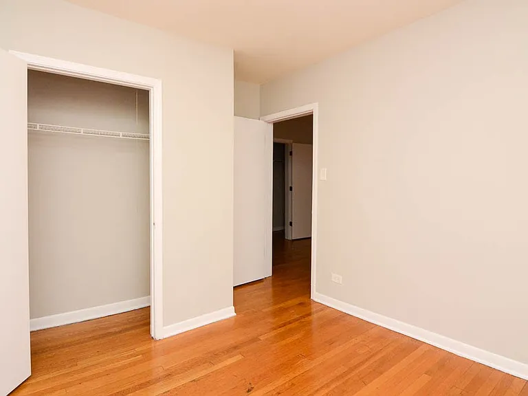 5736 N Winthrop Ave #413 — Photo 17