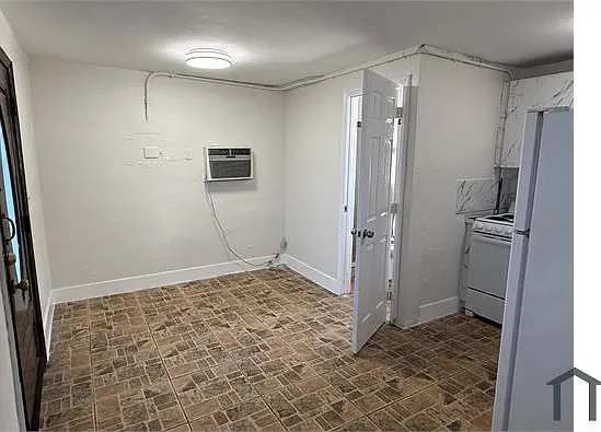 4201 NW 23rd Ave #REAR — Photo 8