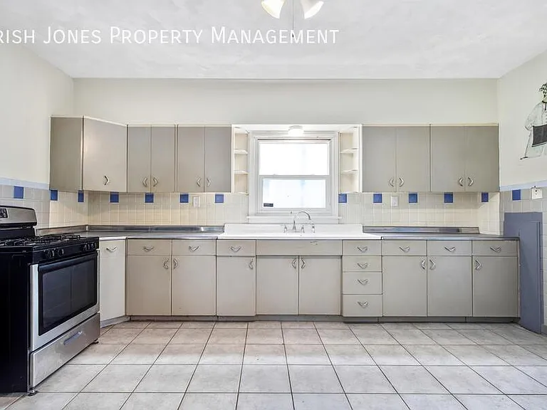 1784 William St #1 — Photo 3