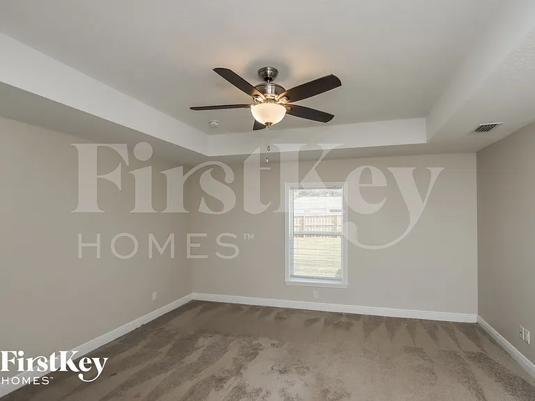 249 Bordeaux Ave NE — Photo 8