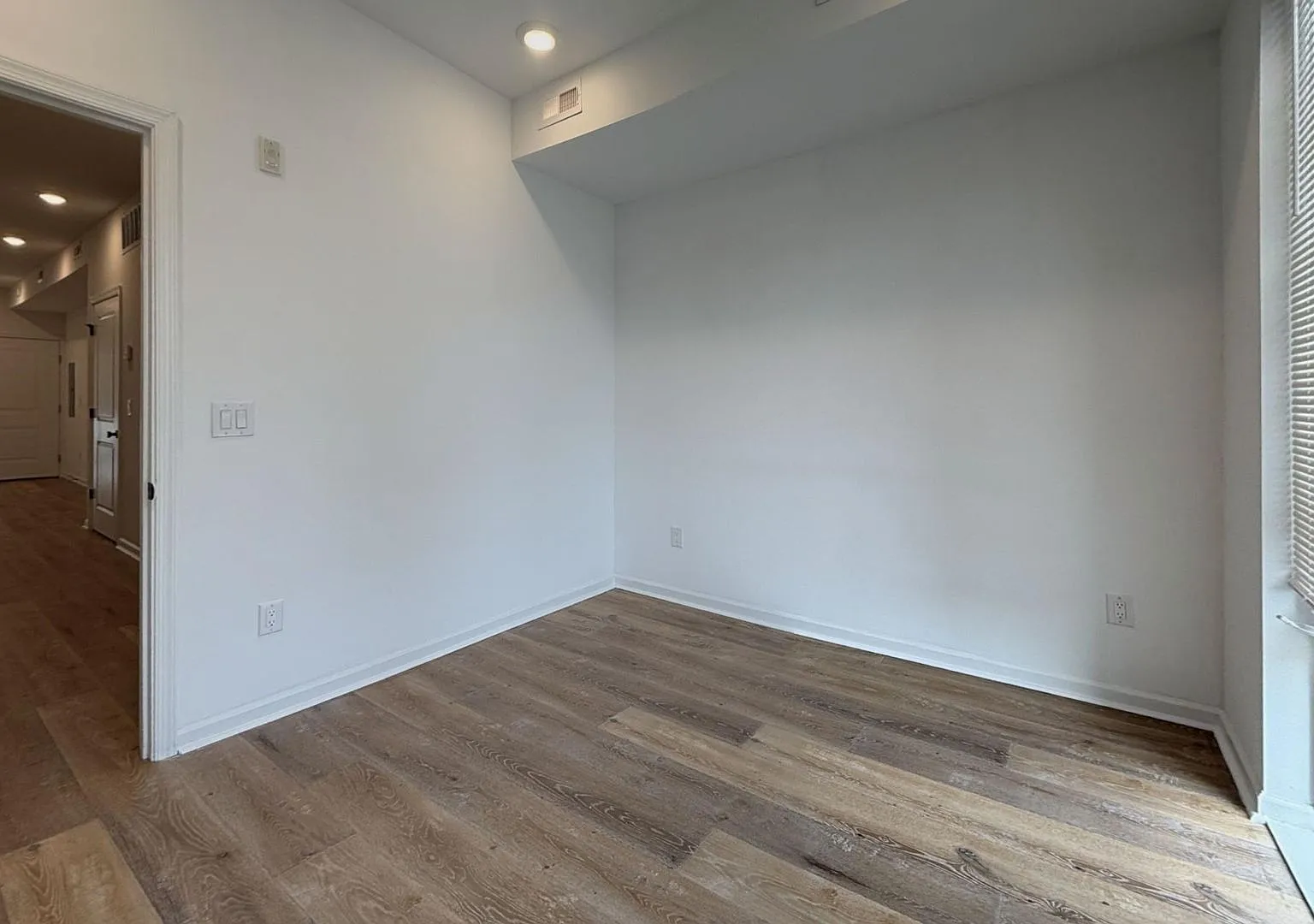 5225 Walnut Street — Photo 4