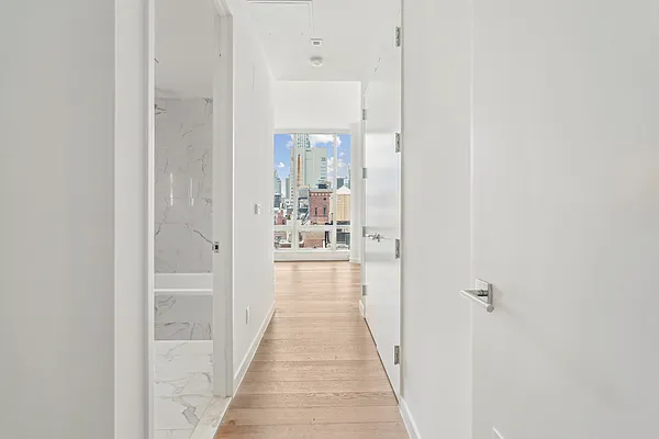 Rented by Compass | media 27