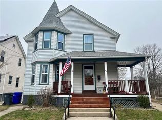 93 Rutherglen Ave, Providence, RI 02907