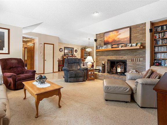 5th image of 1 Madley Ln
