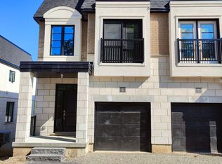 143 Elgin St N #6, Cambridge, ON N1R 0E1