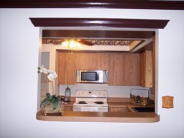 Pass thru to kitchen