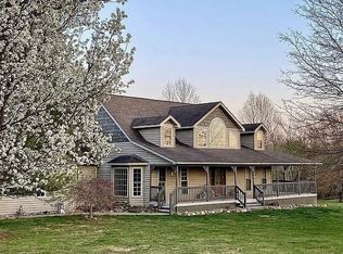 57 Raymond St, Washington, WV 26181