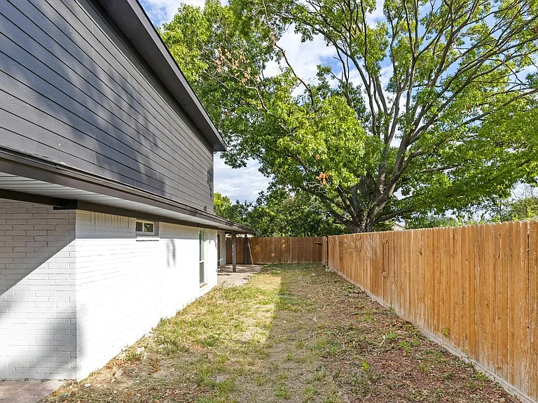 15655 Regal Hill Cir — Photo 26