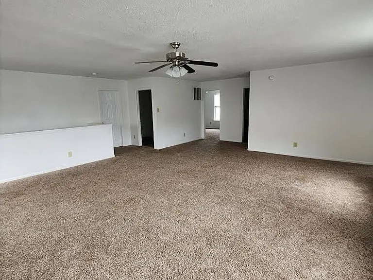 8614 Hopewell Ct — Photo 6