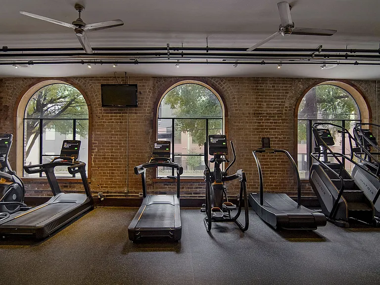 East End Lofts — Photo 17