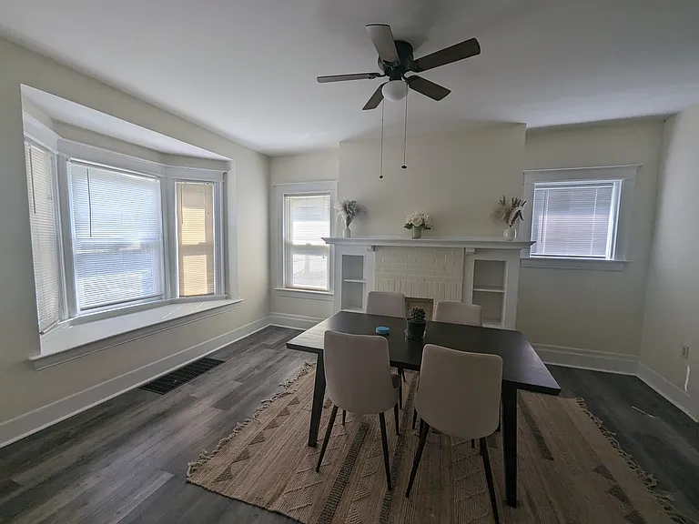 180 Lexington Ave — Photo 9