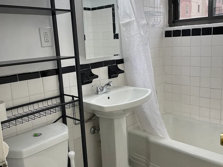 2141 I St NW #405 — Photo 16