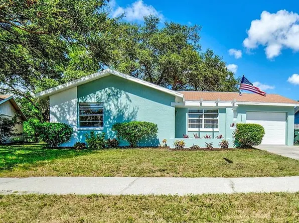 504 7th St SE, Largo, FL 33771