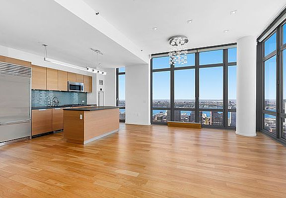 5th image of 310 W 52nd St APT 41H