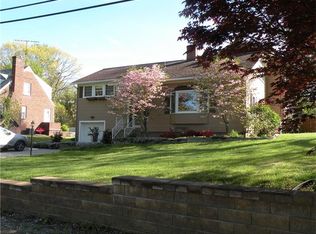 410 Carmel Dr, Aliquippa, PA 15001