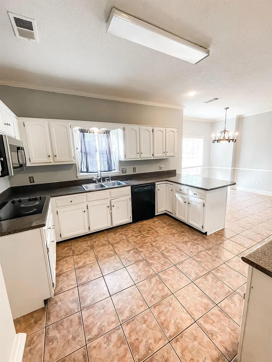 Building Photo - 3366 Bailey Creek Cv N