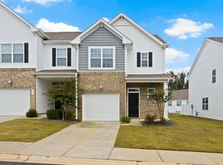 8 Loebner Ln, Simpsonville, SC 29680