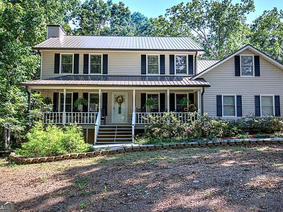 3rd image of 338 E Valley Rd NE