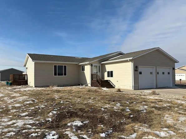 401 S Grace St, Plankinton, SD 57368